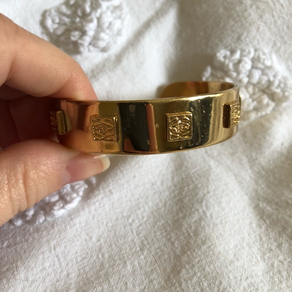 Shelly Brown Logo Bracelet